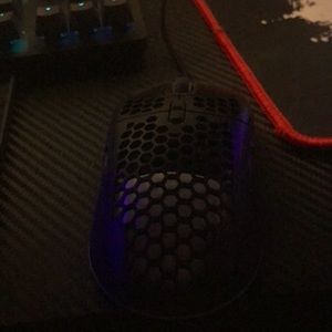 Black gaming mouse used 2 times in good condition